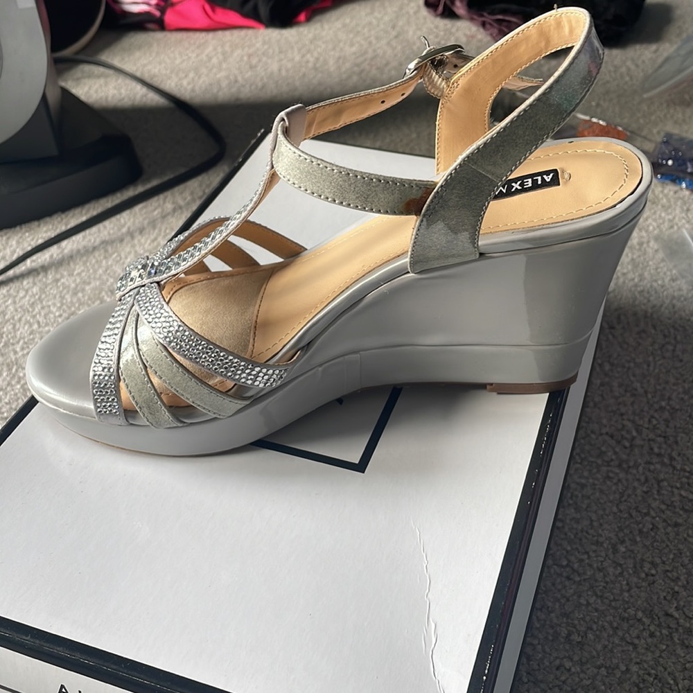 Wedges - Picture 4 of 7